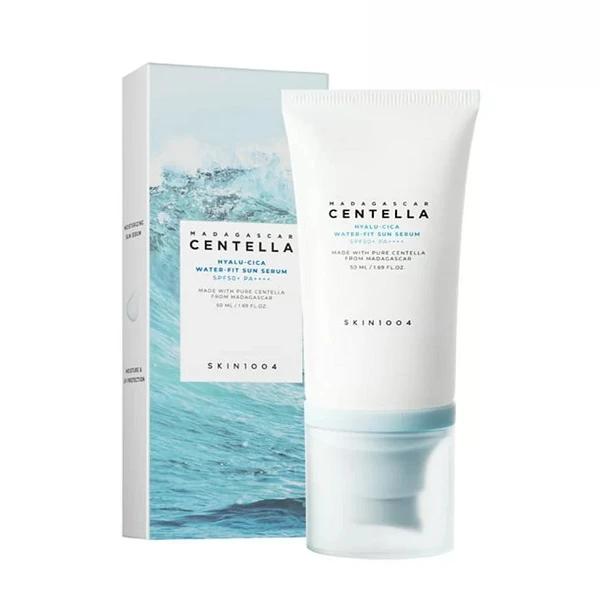 کرم/سرم ضد آفتاب بدون رنگ سنتلا Centella اصل Skin 1004 با SPF 50 مدل Hyalu Cica Water fit Sun Serum